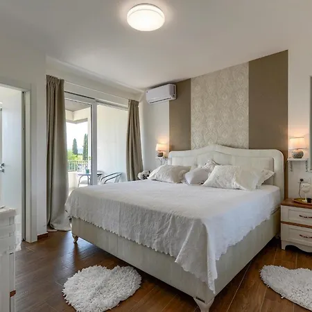 Moonstone Будинок відпочинку Задар