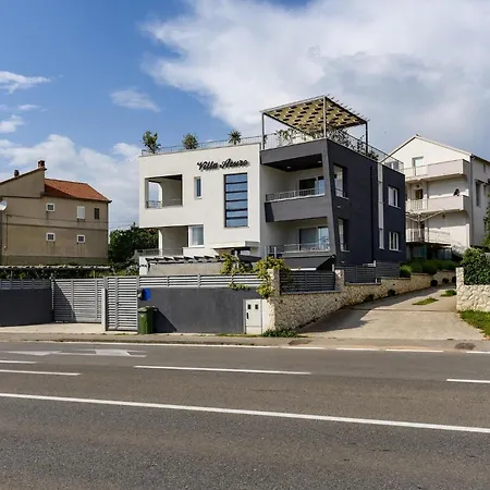 度假居 Moonstone 扎达尔